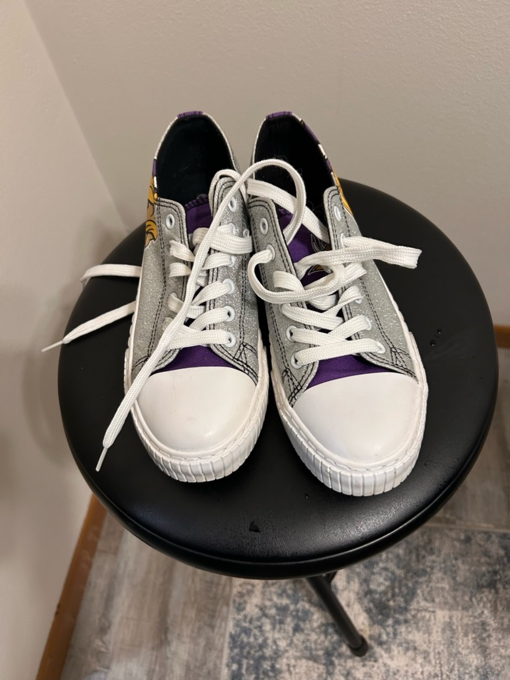 Minnesota Vikings Glitter Sneakers – Low-Top Lace-Up Shoes
